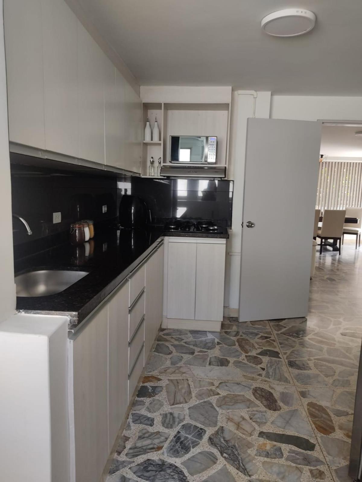 El Poblado, La Frontera Apartment
